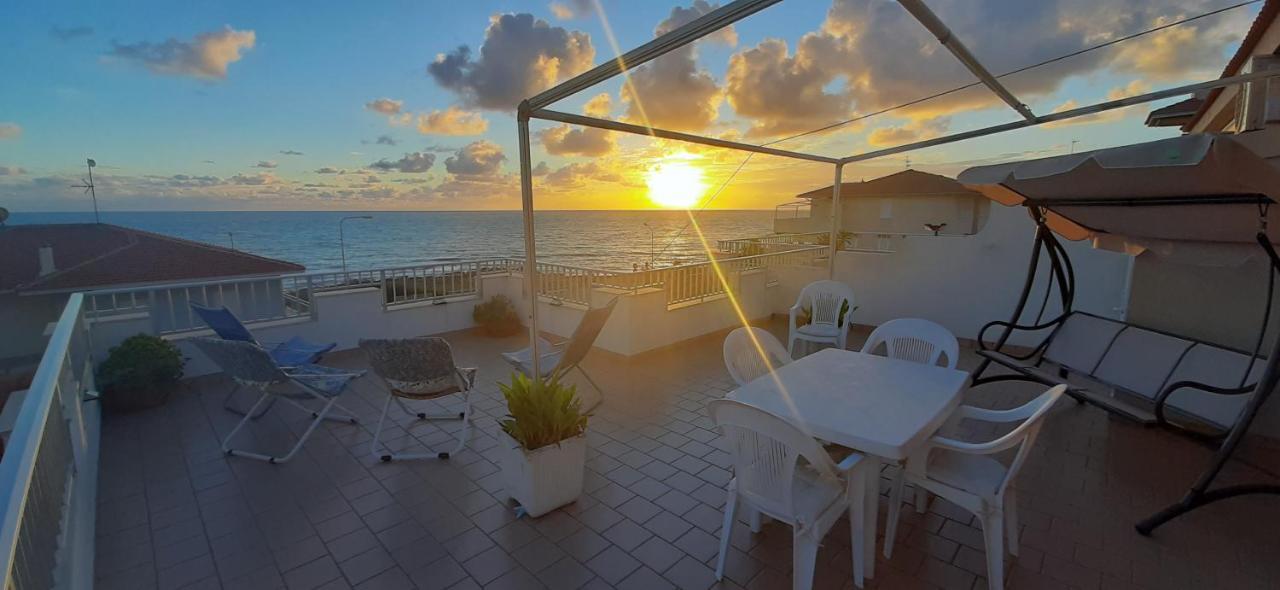 Attico Bellavista Vila Marina di Ragusa Exterior foto